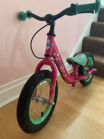 halfords dinosaur balance bike